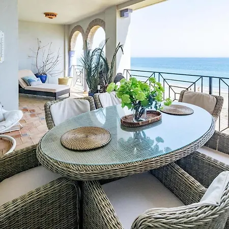 Lap- 3 Bed On The Beach. Families Only *